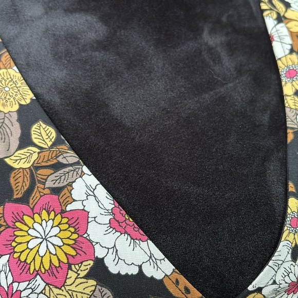 Forever 21 Wrap, low-cut V-neck,puff sleeves, tie waist,floral,linen blend - Picture 2 of 12